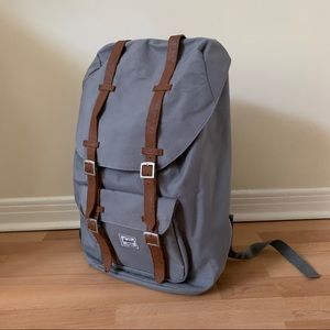 Herschel Little America Backpack Mid-Volume